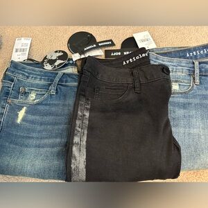 Articles of Society skinny jeans. Size 25